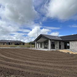 lægning af ny græsplæne