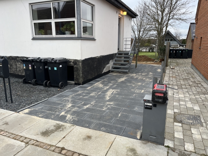 ny indkørsel