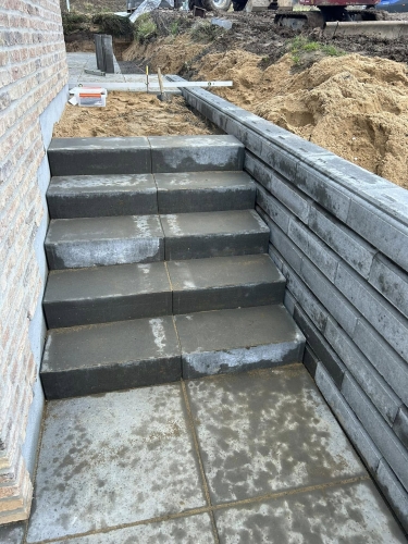 Støttemur ved trapper